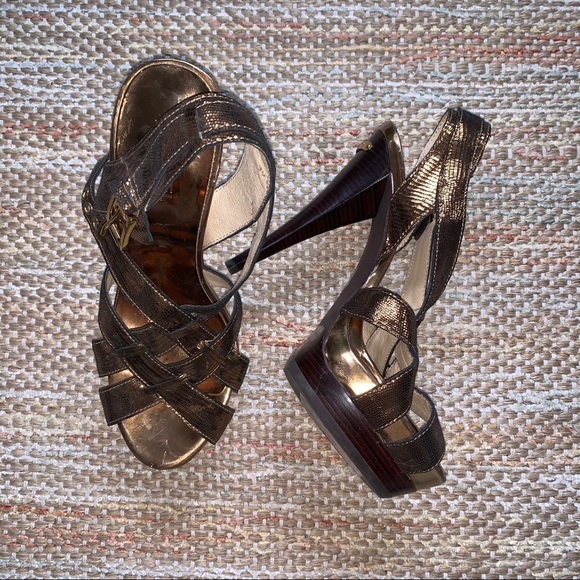 Micheal Kors Gold Platform High Heels - Picture 4 of 6